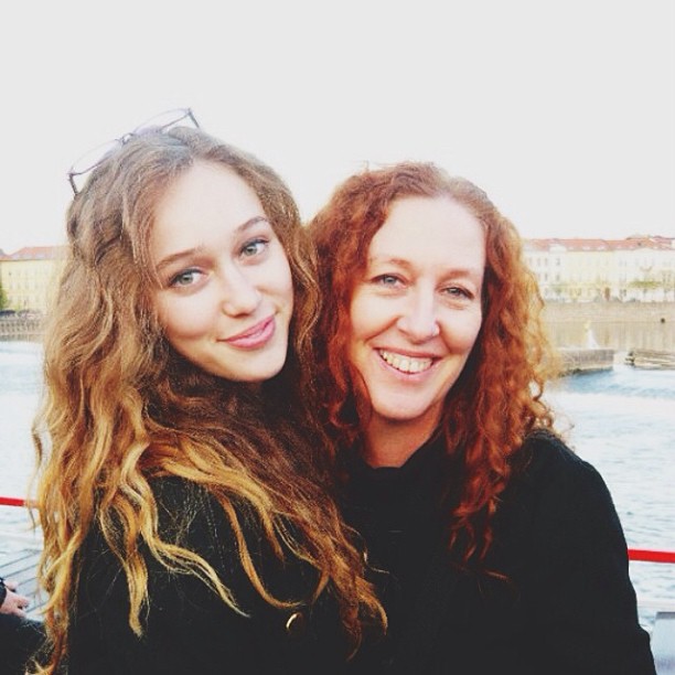 Alycia-Debnam-Carey-Parents